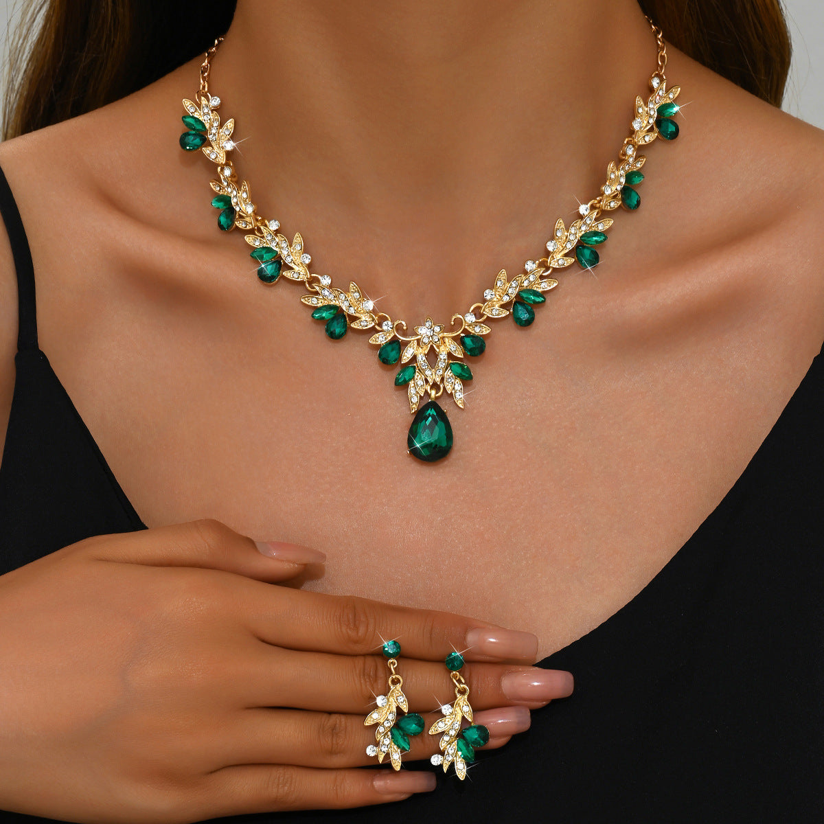 UNI-11357 - Royal Leaf Green Diamonds Silver - Jewelry Set