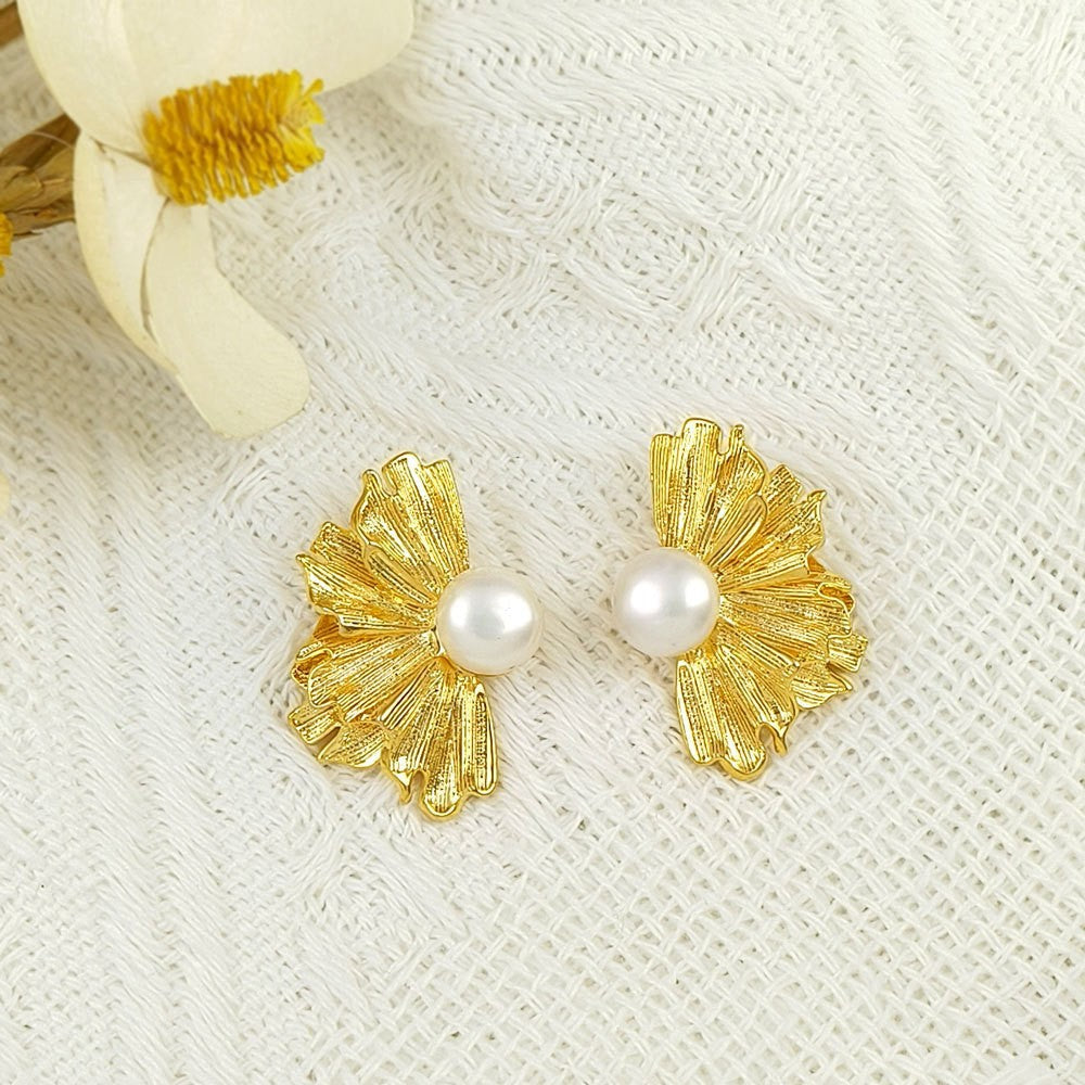 UNI-12873 - Pearly Half Flower Gold  - Earring