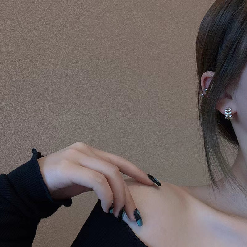 UNI-12128 - Silver Diamonds Leaf  - Earring