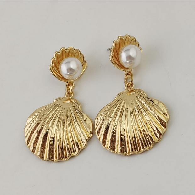 UNI-10507  - Pearl Sea Shell Gold - Earring