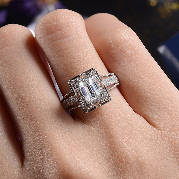 UNI-10202 - White Diamond Silver - Ring