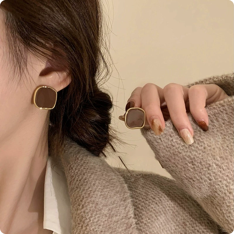 UNI- 11066  - Maroon Geometric Square - Earring