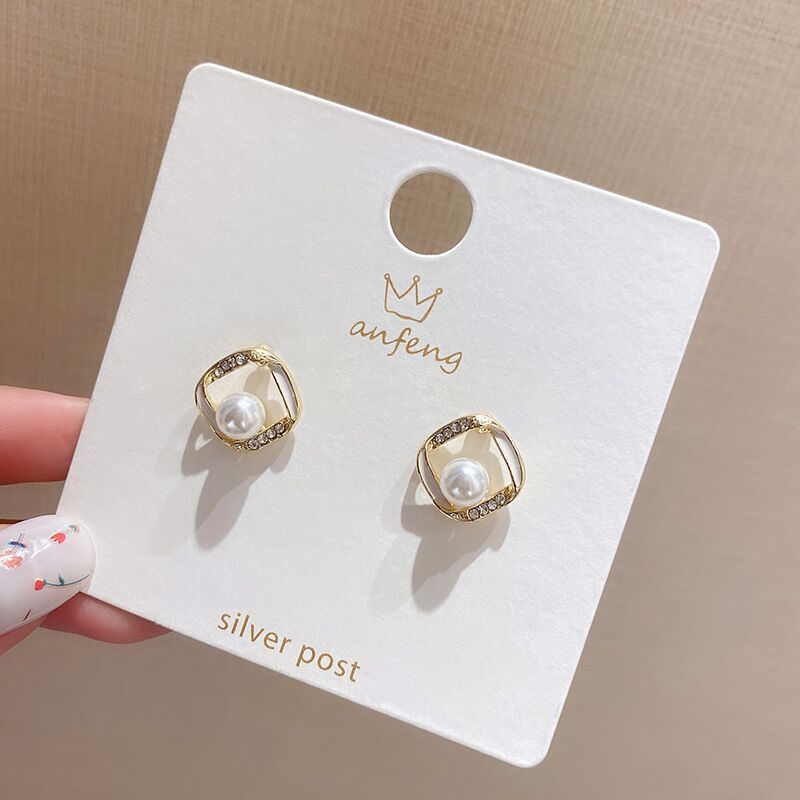 UNI-10110 - Pearl Gold Glam - Earring