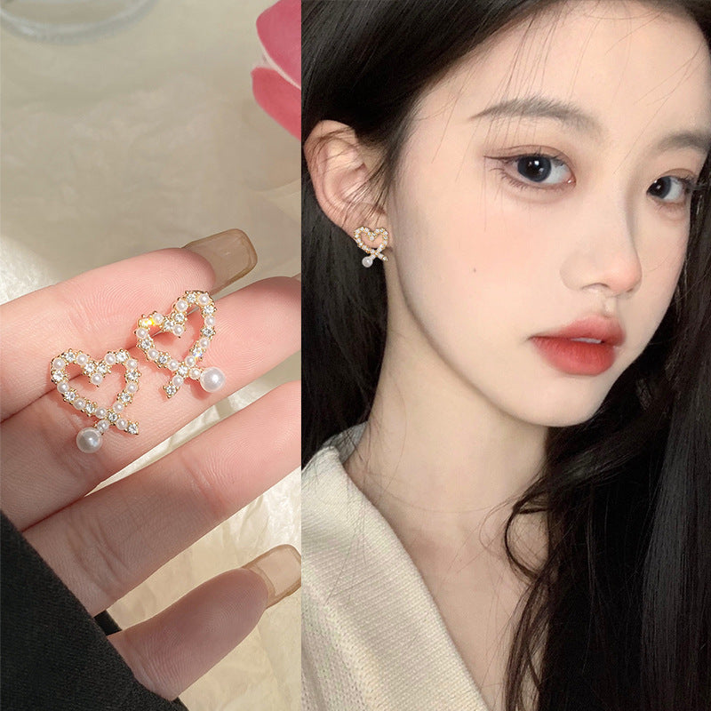 UNI-10134 - Fancy Pearl Heart Gold - Earring