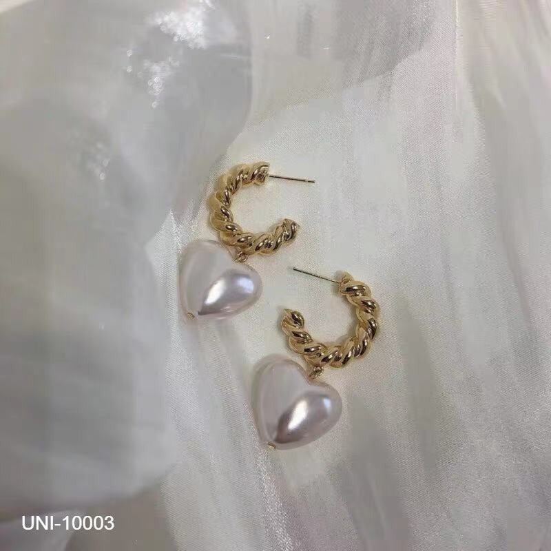 UNI-10003 - Twist Foiled Pearl Heart  - Earring