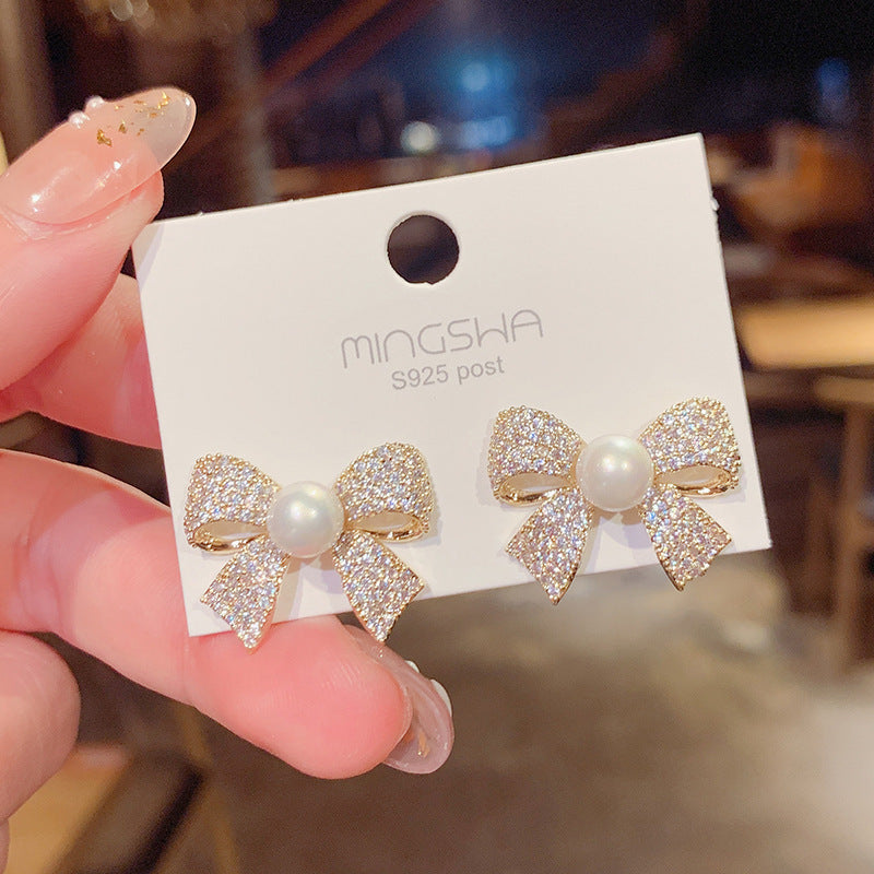 UNI-10049 - Royal Grace Diamond Pearly Bow - Earring