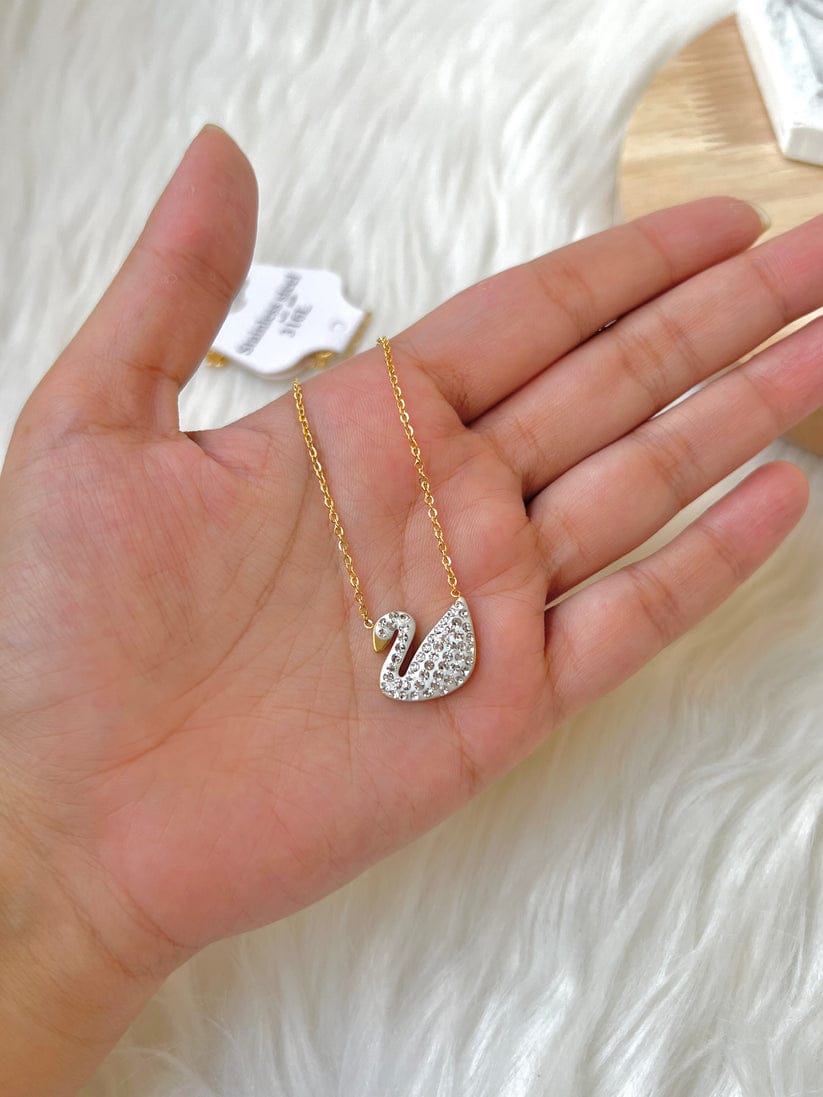 SS-1004 - White Swan - Necklace