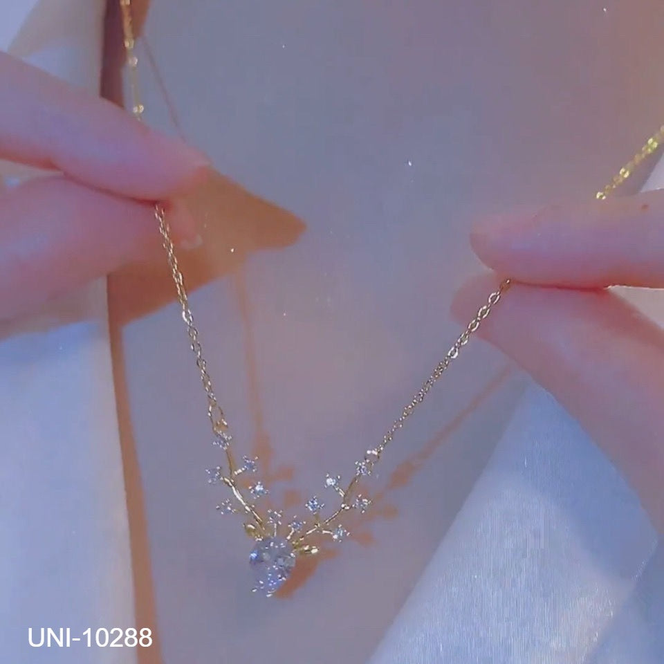 UNI-10288 -  Crystal Diamond Deer Gold - Necklace