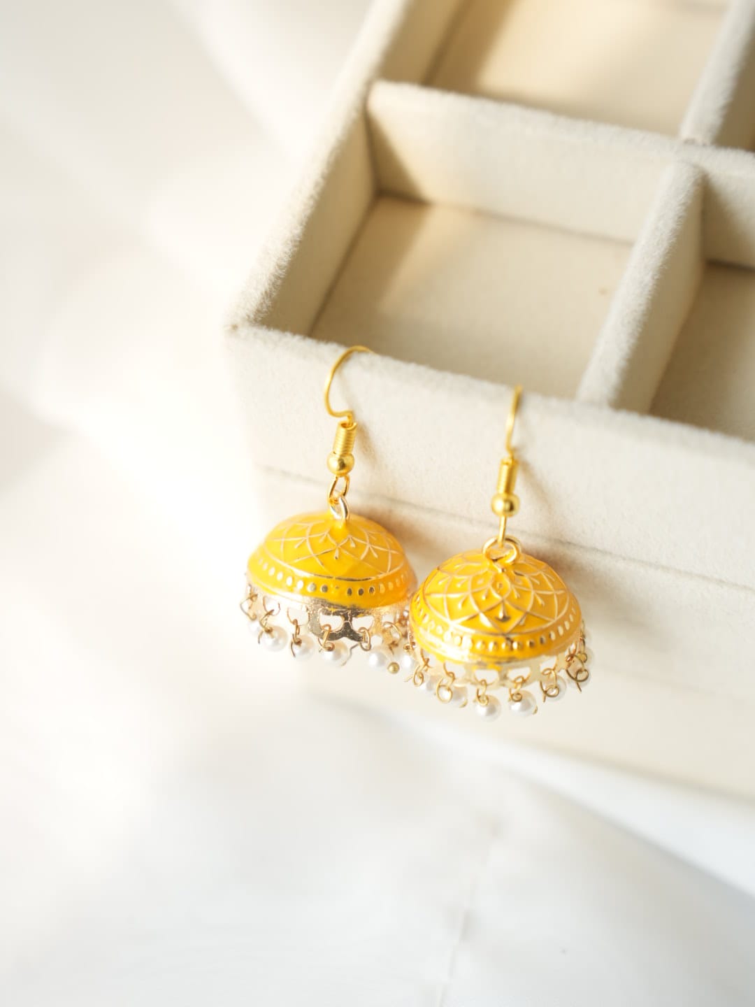 JH-24 - Pearly Jhumka Medium - Earring Style 5