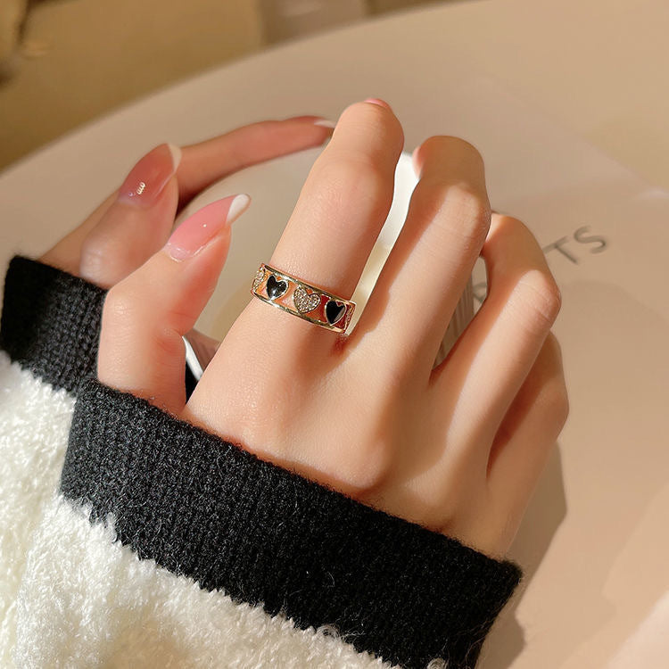 UNI-10135  - Diamond Heart Black & White - Ring