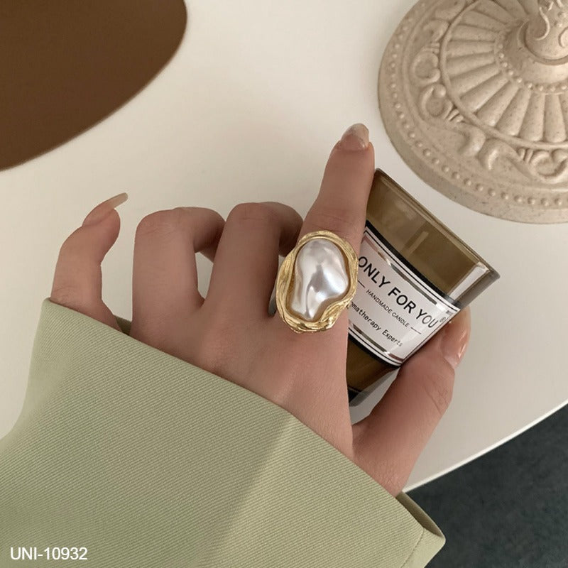 UNI-10932 - Geometric Pearl Gold - Ring