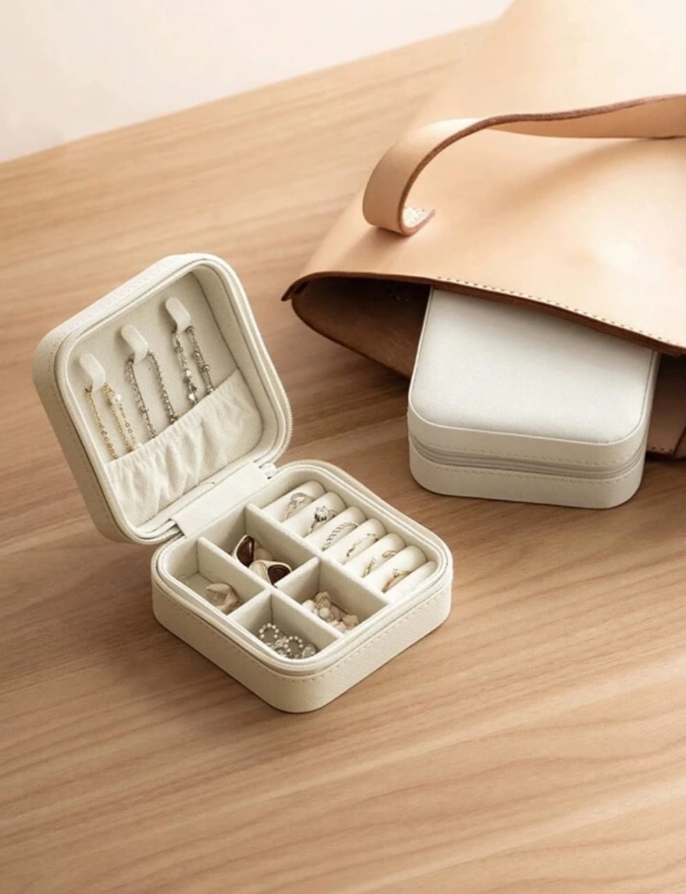 JJ - 11014 - Off White - Jewelry Box