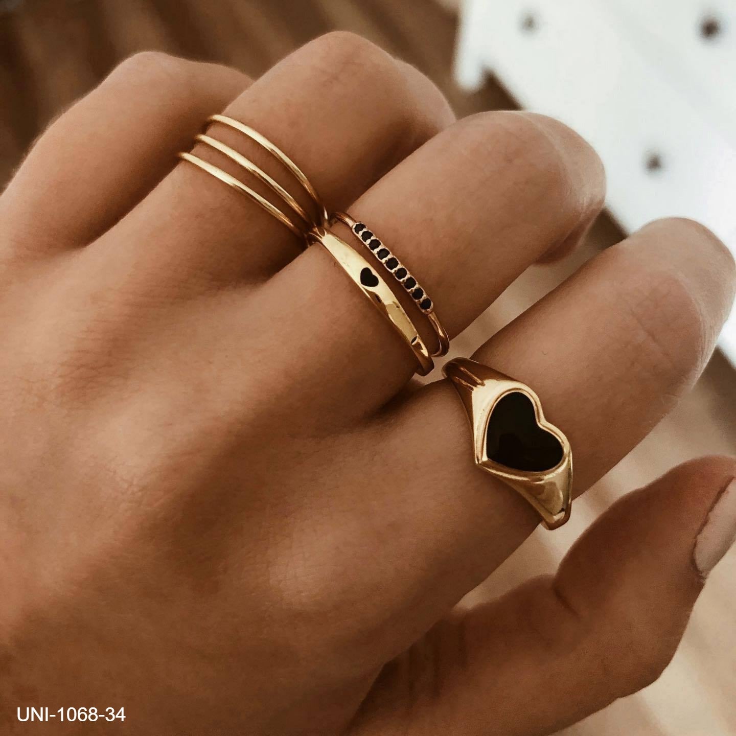 UNI-10168-34 - Black Heart & Diamond Gold - Ring Set