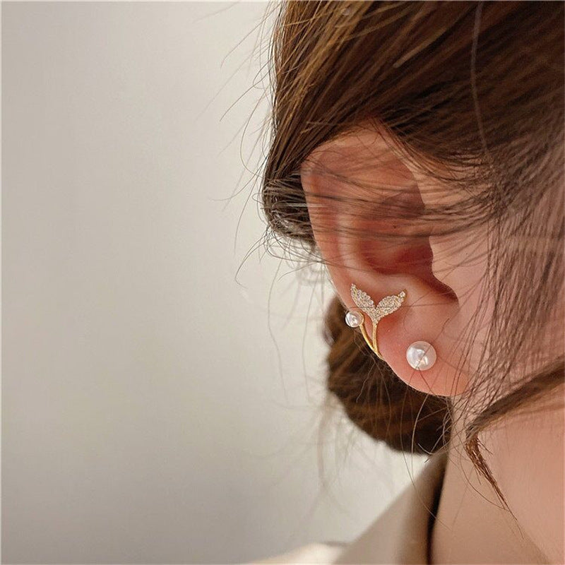 UNI-10381 - Pearly Mermaid - Earring