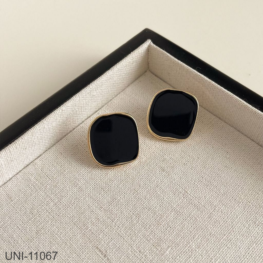 UNI- 11067- Black Geometric Square - Earring